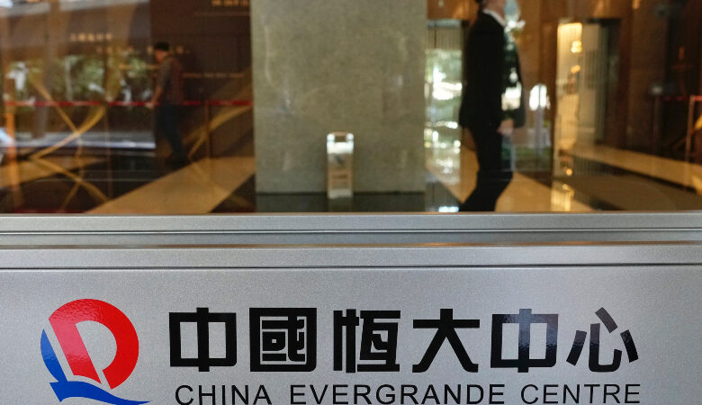 Κίνα: Η Evergrande ξεκίνησε και πάλι τις εργασίες σε περισσότερα από 10 κατασκευαστικά έργα