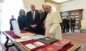 Το δώρο του Μπάιντεν στον Πάπα Φραγκίσκο: Αφορά τον γιο του Αμερικανού προέδρου που πέθανε από καρκίνο