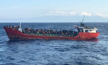 «Όχι» από την Τουρκία για να της επιστραφεί το πλοίο με τους 400 μετανάστες