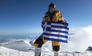 Ελληνίδα στην Ανταρκτική διαδίδει μήνυμα για την προστασία του περιβάλλοντος