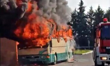 Καβάλα: Στις φλόγες τυλίχθηκε υπεραστικό λεωφορείο του ΚΤΕΛ