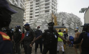 Νιγηρία: Έφτασε στους 20 νεκρούς ο απολογισμός από την κατάρρευση ουρανοξύστη – Συνεχίζονται οι έρευνες