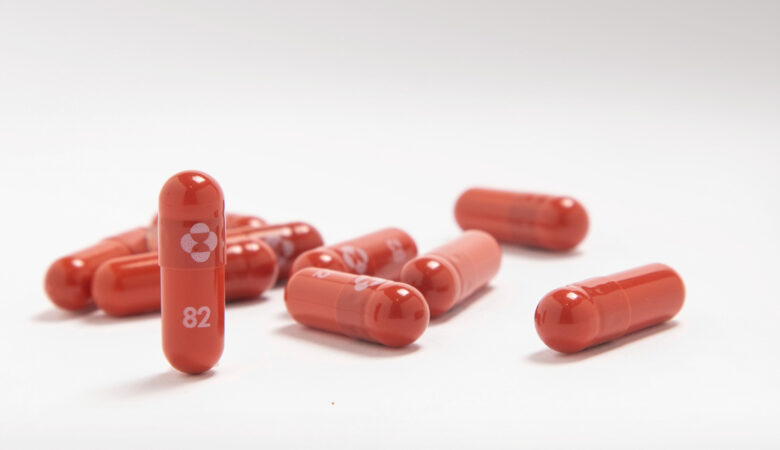 Χάπια Merck και Pfizer: Ποιο «δουλεύει» καλύτερα κατά του κορονοϊού – Πόσο κοστίζουν