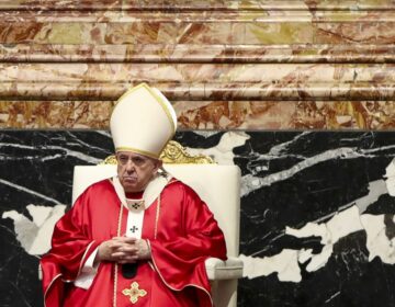 Ο πάπας Φραγκίσκος απευθύνει «επίμονη έκκληση» να μην κλιμακωθεί η βία στη Μέση Ανατολή