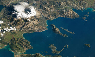 NASA: Η Δυτική Ελλάδα από το διάστημα – Εντυπωσιακή φωτογραφία από αστροναύτη