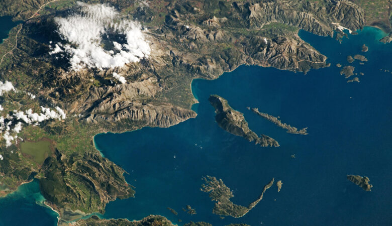 NASA: Η Δυτική Ελλάδα από το διάστημα – Εντυπωσιακή φωτογραφία από αστροναύτη