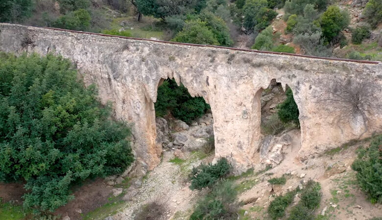 Πού βρίσκεται το μοναδικό στο είδος του υδατογέφυρο της Ελλάδας – Σε τι χρησίμευε