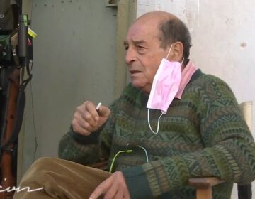 Μανούσος Μανουσάκης: Μου πρότειναν να κάνω σειρά με έρωτα μεταξύ εμβολιασμένου και ανεμβολίαστης