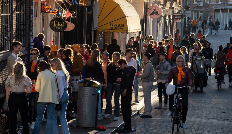 Κορονοϊός – Ολλανδία: Lockdown από τις 5 το απόγευμα για μπαρ, εστιατόρια και μη απαραίτητα καταστήματα