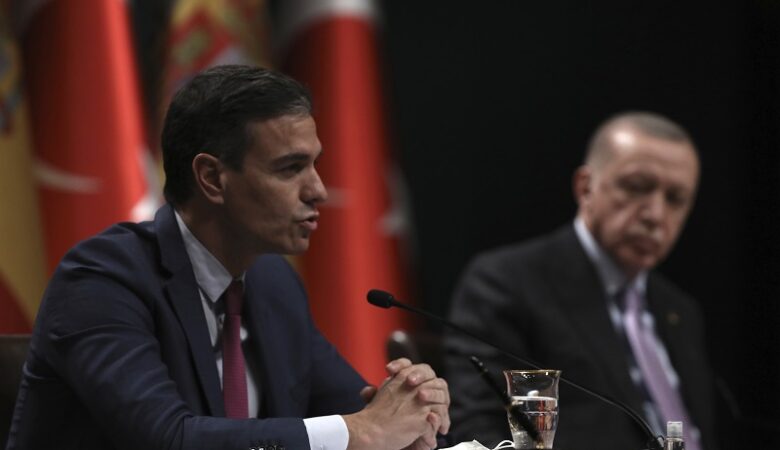 Στην Αθήνα ο Ισπανός ΥΠΕΞ για εξηγήσεις σχετικά με τις αμυντικές συμφωνίες με την Τουρκία