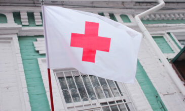 Ο Ερυθρός Σταυρός αναγκάζεται να περικόψει τον προϋπολογισμό του 2024