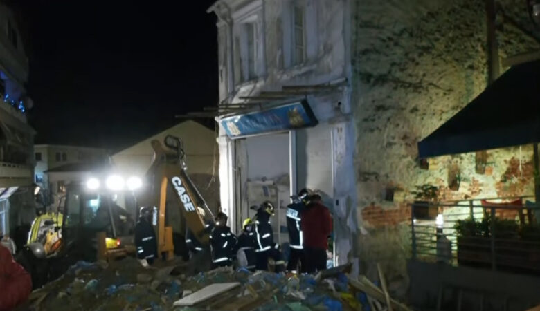 Τραγωδία στο Άργος Ορεστικό: Νεκρός ανασύρθηκε ο 64χρονος από τα συντρίμμια της μονοκατοικίας