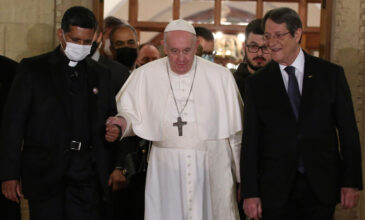 Επίσκεψη Πάπα στην Κύπρο: Σύλληψη άνδρα με μαχαίρι έξω από τον χώρο της Θείας Λειτουργίας