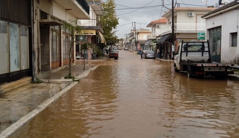 Πλημμύρες από την κακοκαιρία σε Αιτωλοακαρνανία και Ηλεία