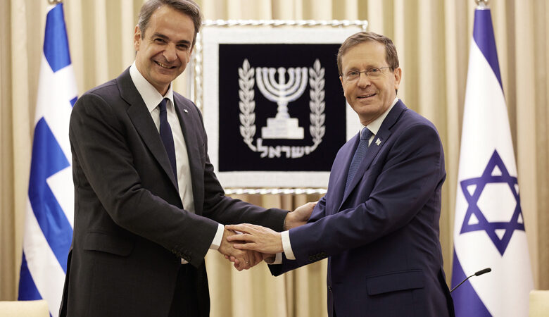 Η στρατηγική σχέση των δύο χωρών στο επίκεντρο των συναντήσεων του Μητσοτάκη με τους ηγέτες του Ισραήλ