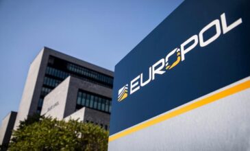 Europol: 44 συλλήψεις μελών «ενός δικτύου μεταξύ των πιο επικίνδυνων» της ΕΕ