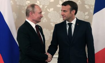 Πούτιν σε Μακρόν: Άμεσα διεθνείς συνομιλίες για την αποτροπή της επέκτασης του ΝΑΤΟ προς ανατολάς