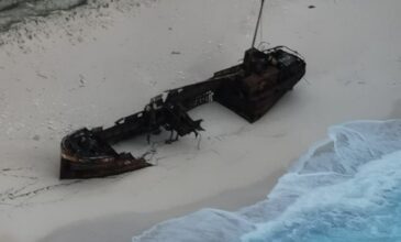 Ζάκυνθος: Η κακοκαιρία έπληξε το διάσημο «Ναυάγιο» – Αποκολλήθηκε τμήμα του πλοίου