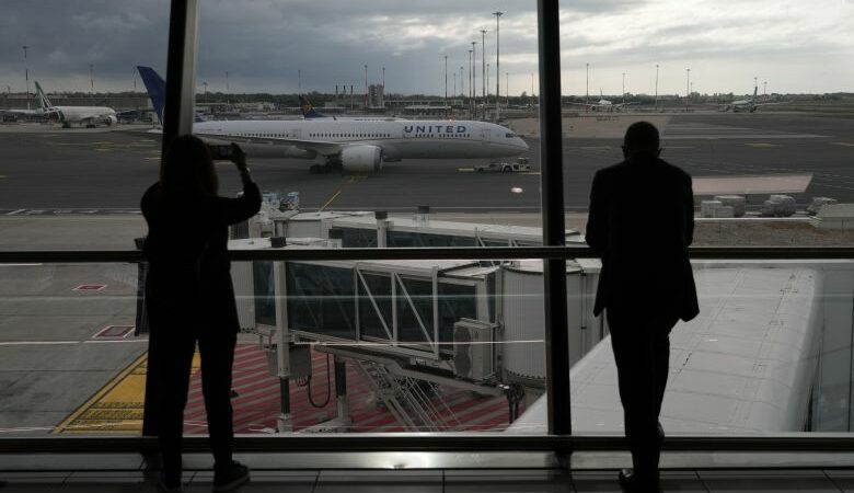 Στα ύψη οι τιμές αεροπορικών εισιτηρίων στις πτήσεις Μόσχα-Βελιγράδι λόγω επιστράτευσης