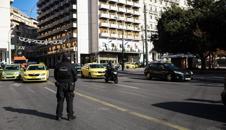 Ρεβεγιόν με 10.000 αστυνομικούς στους δρόμους – Η διπλή αποστολή τους