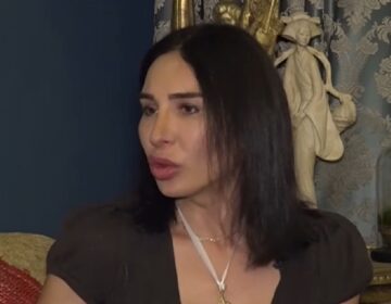 Μίνα Ορφανού: Δεν έχω κάνει αλλαγή φύλλου. Μου τη δίνει όταν με ρωτάνε