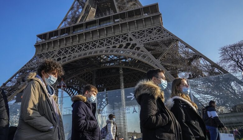 Κορονοϊός: Υποχρεωτική η χρήσης μάσκας στα πιο πολυσύχναστα μέρη του Παρισιού