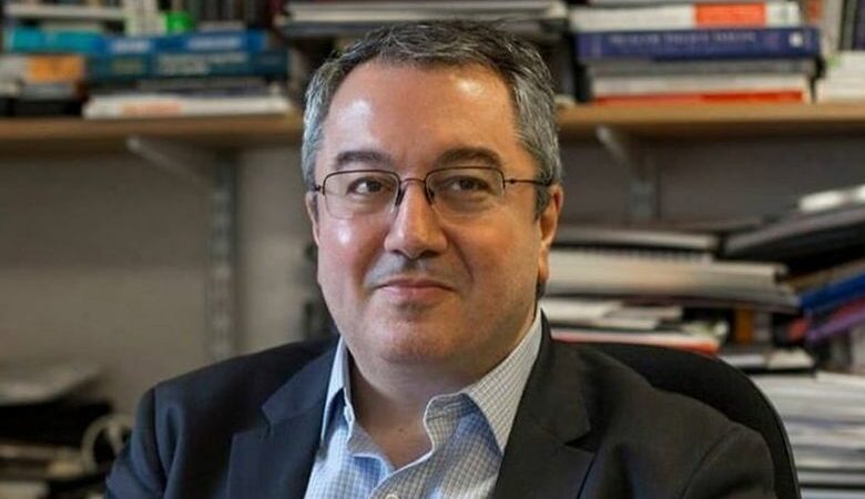 ΕΟΔΥ: Ο Ηλίας Μόσιαλος επικεφαλής στο νέο Συμβούλιο Εμπειρογνωμόνων για τη Δήμόσια Υγεία