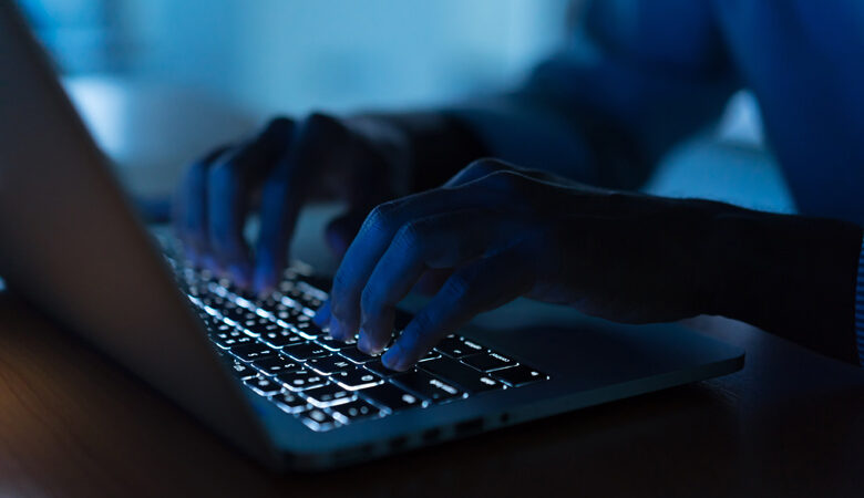 Εγκληματική οργάνωση διέπραττε ηλεκτρονικά απάτες με λεία πάνω από 2 εκατ. ευρώ