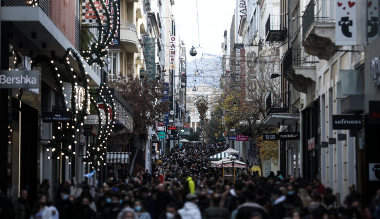 Ωράριο Χριστουγέννων 2022: Πότε ξεκινά – Ποιες Κυριακές είναι ανοιχτά τα καταστήματα