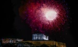 Πρωτοχρονιά στην πλατεία Συντάγματος: Με Μάριο Φραγκούλη και Γιώργο Περρή η Αθήνα θα υποδεχθεί  το 2023