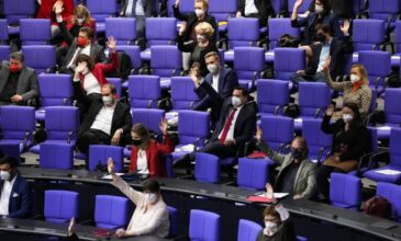 Κορονοϊός: Πρόσβαση μόνο σε εμβολιασμένους με rapid test στο Ομοσπονδιακό Κοινοβούλιο της Γερμανίας