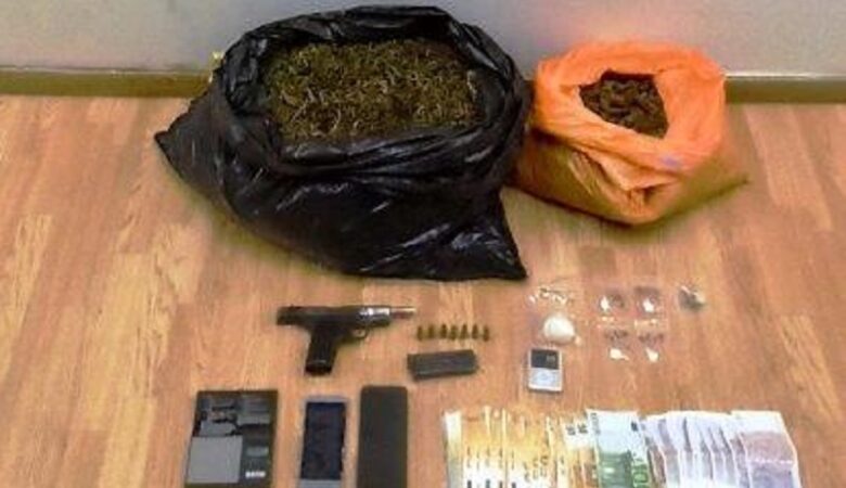 Διακινούσε κοκαΐνη και κάνναβη σε Καλλιθέα και Πετράλωνα