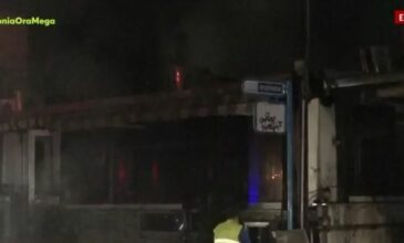 Φωτιά σε εστιατόριο στο Μαρούσι δίπλα σε πολυκατοικίες