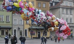 Κορονοϊός: Επιστροφή σε τηλεργασία στην Πολωνία λόγω της πανδημίας