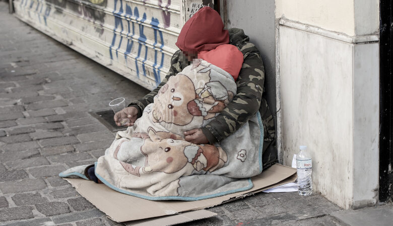 Κακοκαιρία Ελπίδα: Σε επιφυλακή ο Δήμος Αθηναίων – Ειδική μέριμνα για άστεγους και όσους χρειάζονται βοήθεια