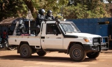 Μπουρκίνα Φάσο: Η κυβέρνηση επιβεβαίωσε ότι ακούστηκαν πυροβολισμοί σε στρατόπεδα