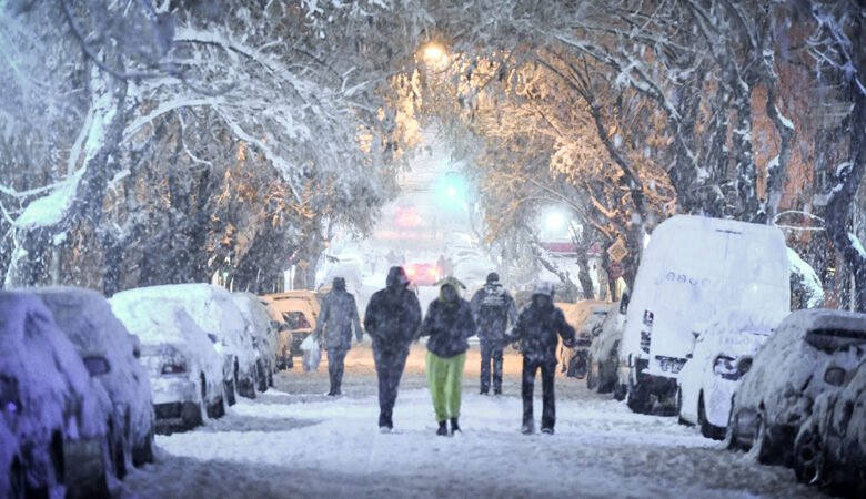 Κακοκαιρία «Barbara»: Σε κλοιό χιονιά από σήμερα η χώρα – Ποιες περιοχές θα πλήξει τις επόμενες ώρες