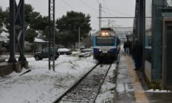 Αποζημιώσεις ΤΡΑΙΝΟΣΕ – Κακοκαιρία «Ελπίδα»: 1.000 ευρώ ανά επιβάτη ή κουπόνια απεριορίστων διαδρομών