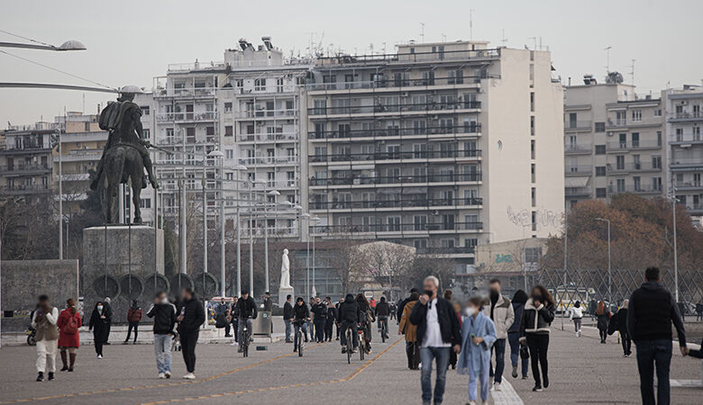 Θεσσαλονίκη: Σταθερά υψηλό το ιικό φορτίο των λυμάτων – Σε 42.000 εκτιμώνται τα ενεργά κρούσματα