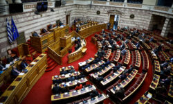 Στη Βουλή το νομοσχέδιο «Δουλειές Ξανά»