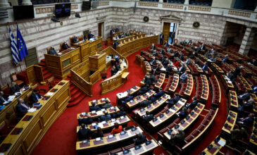 Στη Βουλή η τροπολογία για επιδότηση των λογαριασμών ρεύματος και φορολόγηση των ηλεκτροπαραγωγών