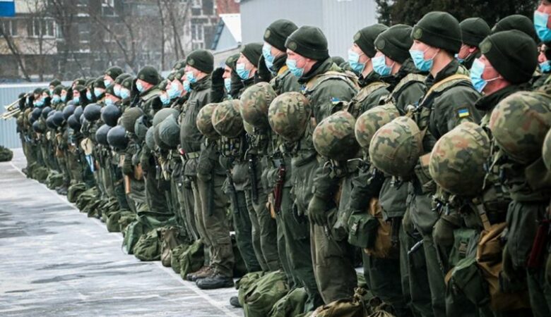 «Τύμπανα» πολέμου -Η Ρωσία έστειλε περίπου 30.000 στρατιώτες και σύγχρονα όπλα στη Λευκορωσία