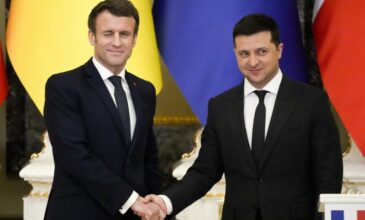Νέα τηλεφωνική επικοινωνία Ζελένσκι με Μακρόν – Συζήτησαν το ενδεχόμενο ένταξης της Ουκρανίας στην ΕΕ