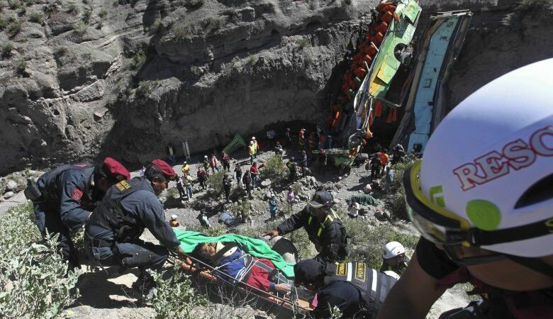 Τραγωδία στο Περού: Τουλάχιστον 20 νεκροί και 33 τραυματίες από πτώση λεωφορείου σε χαράδρα