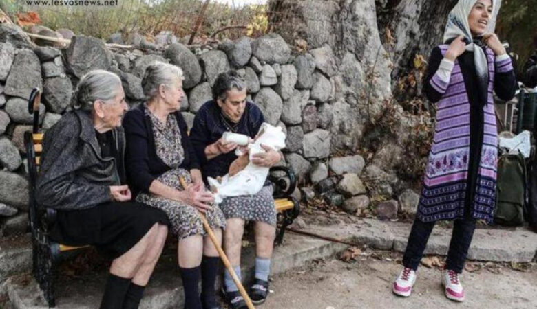 Λέσβος: Πέθανε η θρυλική γιαγιά Ευστρατία Μαυραπίδου – Πρόσφερε αλληλεγγύη στους πρόσφυγες