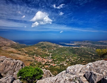 Το παραδοσιακό λιμάνι των θαλασσόλυκων με τη μεγάλη ναυτική ιστορία