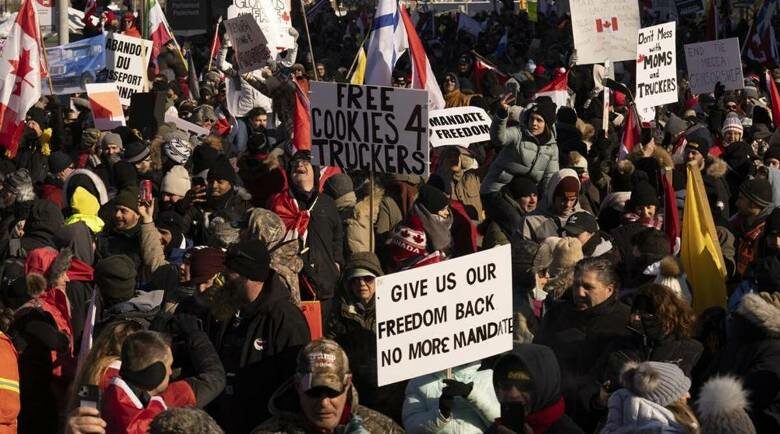 Καναδάς-Τριντό: Οι κινητοποιήσεις δεν έχουν πλέον τίποτα το «ειρηνικό»