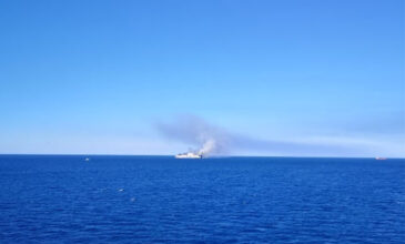 Φλεγόμενο πλοίο ανοικτά της Κέρκυρας: Ομάδα διάσωσης σε απόσταση 10 μέτρων από το «Euroferry Olympia» – Δεν έχουμε δει ανθρώπους, είπε ο επικεφαλής