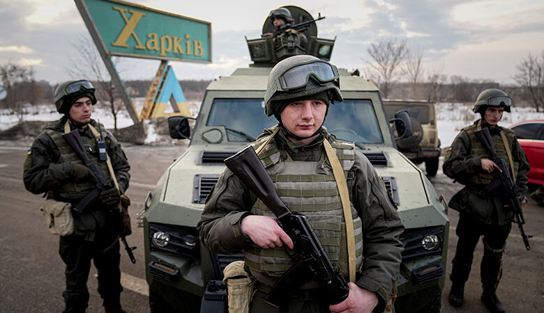 Οι ρωσόφωνοι αυτονομιστές αρχίζουν τη μαζική εκκένωση στη Ουκρανία – Εξερράγη αυτοκίνητο στο Ντονέτσκ