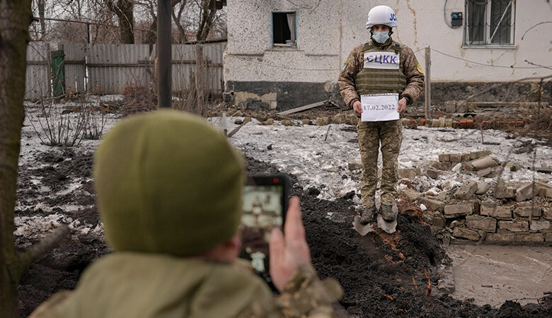 Κρίση στην Ουκρανία: Για τη μεγαλύτερη στρατιωτική κινητοποίηση από τον Β΄ Παγγκόσμιο Πόλεμο μιλά η Δύση